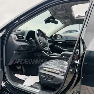 Toyota Highlander 2024 Black