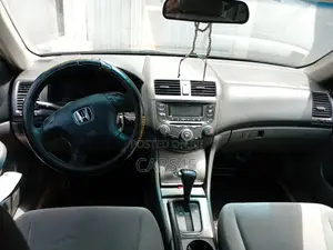 Honda Accord 2004 Gray
