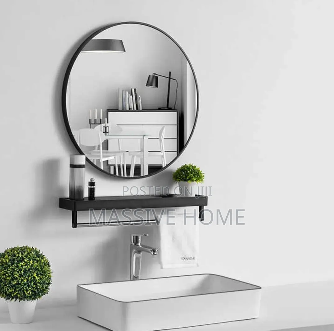 Round Mirror