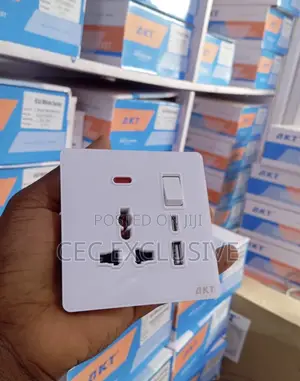 13amp Akt Flush Socket With Usb Type C Port