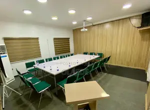 Boardroom/Roundtable/Strategy/Meeting Room
