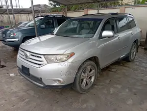 Toyota Highlander 2013 Silver