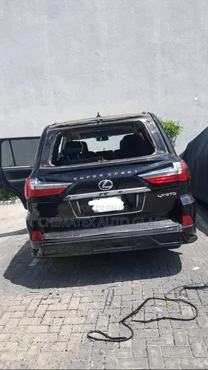 Lx570 2018 Back Windscreen Glass Available Installed at Chimatex