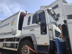 Foreign Used Volvo Fl6 Compactor Truck