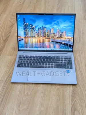 Laptop HP ZBook Firefly 16 G10 32GB Intel Core i7 SSD 512GB
