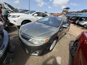 Toyota Camry XLE V6 4dr Sedan (3.5L 6cyl 6A) 2013 Green