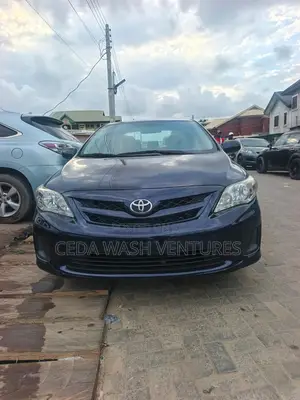 Toyota Corolla LE 4dr Sedan (1.8L 4cyl 4A) 2013 Blue