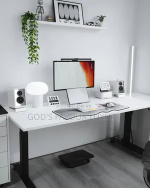 Adjustable Height Gaming Table (Electric)