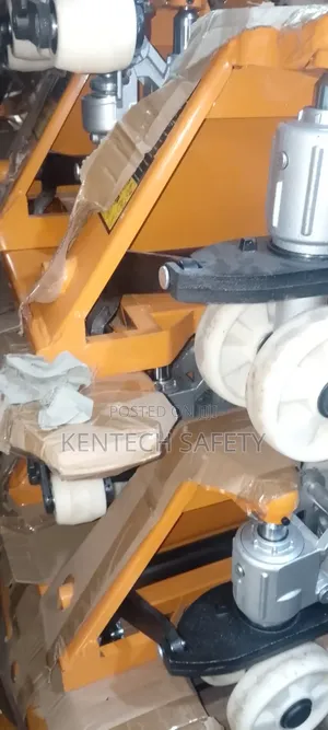 2000kg Pallet Lifting Truck