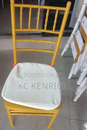 Chiverie Chair
