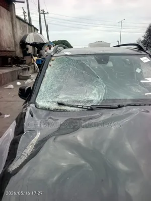 Glk350 2010 Windscreen Glass Available Installed at Chimatex