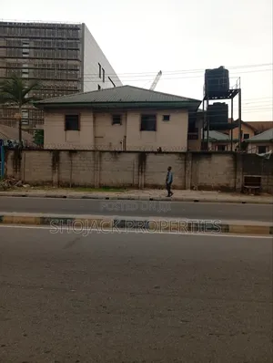 3bdrm Block of Flats in Mummy B, Boibu-Oromerizemgbo for sale