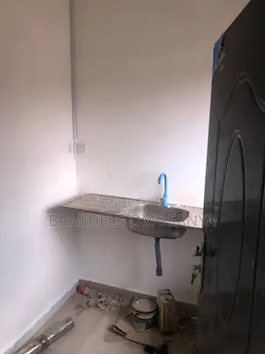 2bdrm Block of Flats in Emerald Garden City, Pakuro for rent