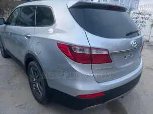 Hyundai Santa Fe Limited 4dr SUV (3.3L 6cyl 6A) 2015 Silver