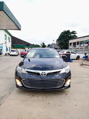 Toyota Avalon XLE Plus FWD Sedan (3.6L 6cyl 6A) 2016 Black