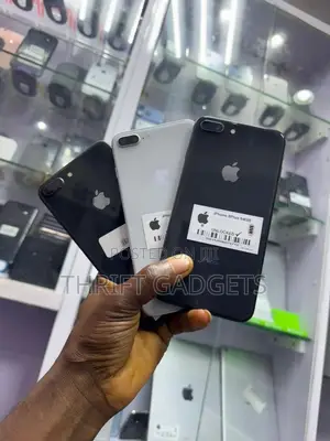 Apple iPhone 8 Plus 64 GB Black