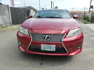 Lexus ES 2016 Red