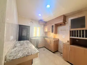 4bdrm Townhouse / Terrace in Apo District for rent