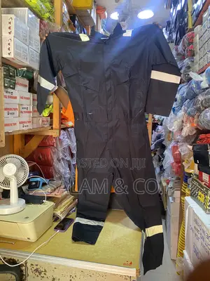 Reflective Safety Coverall – High Visibility Industrial Workwear