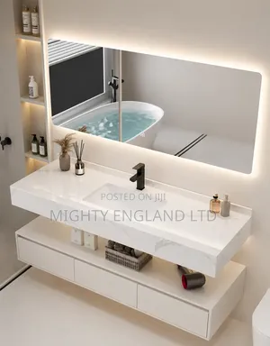 Marble-patterned Sintered Stone Countertop & A Smart Led Mirror