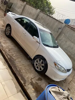 Toyota Camry LE V6 4dr Sedan (3.0L 6cyl 5A) 2006 White