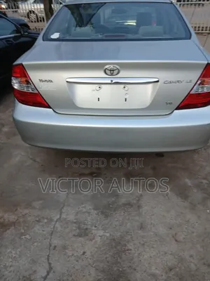 Toyota Camry 2005 Silver