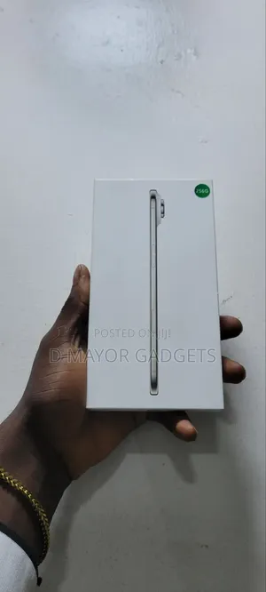 New Apple iPhone Air 256 GB Gold