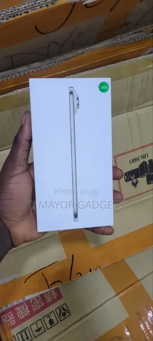 New Apple iPhone Air 256 GB Gold