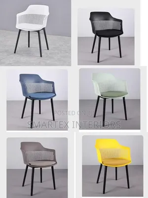 Best Quality Plastic Padded Chair