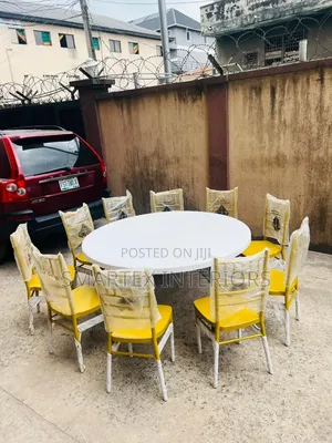 Round Foldable Plastic Event Table With Chairs