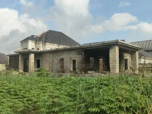 4bdrm Bungalow in Oviri-Ogor Road Just, Ugheli for sale