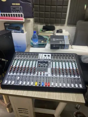 Yamaha Sel-16 Audio Mixer