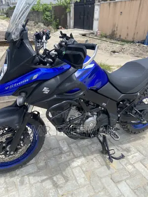 Suzuki V-Strom 2023 Blue