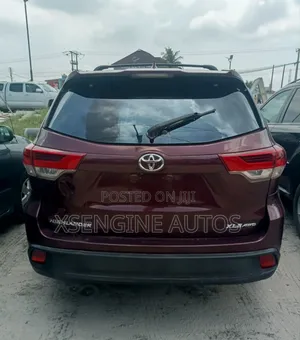 Toyota Highlander 2015 Burgundy