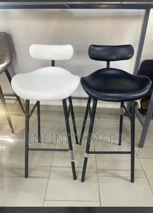Curved Design Bar Stool