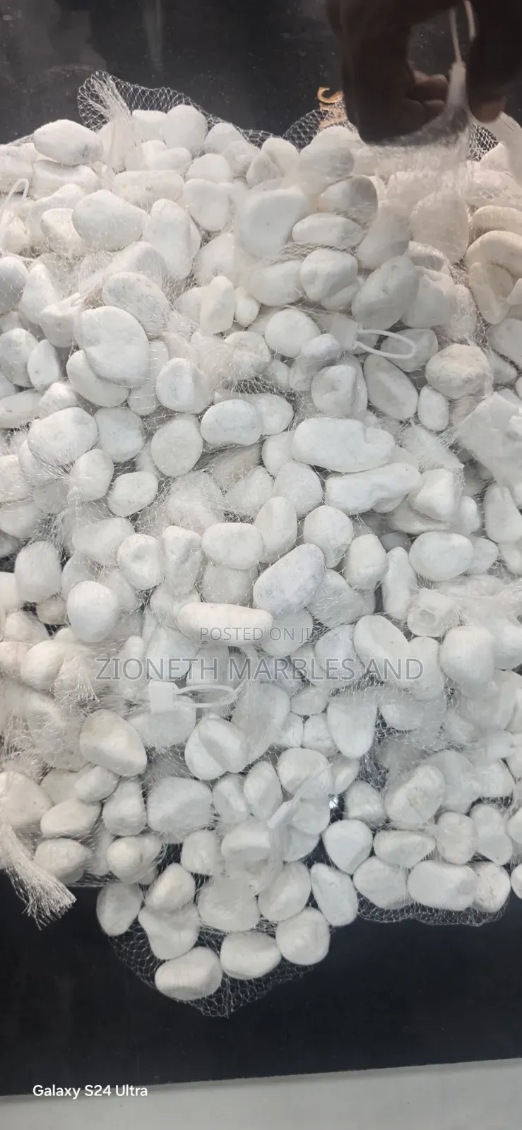 Crystal White Round Pebble Stone