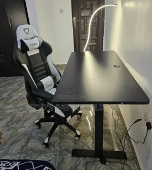 Quality Gaming Table and Chair (Motorised Height Adjustable)