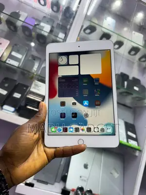 Apple iPad mini 4 16 GB Silver