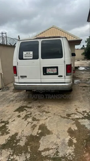 Ford E350 2005 White