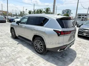 Lexus LX 600 2024 Silver