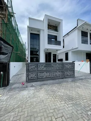 5bdrm Duplex in Chevron for sale