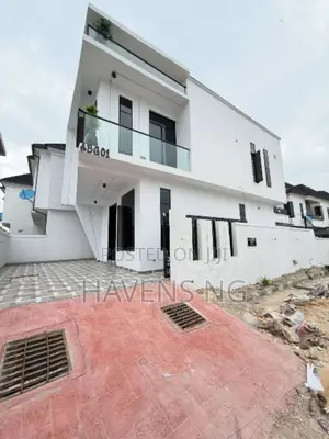 4bdrm Duplex in Ikota for sale