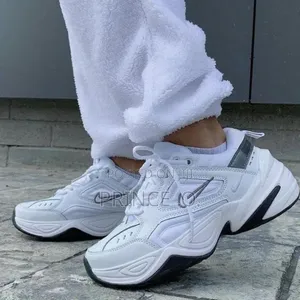 Premium Nike Mk2 Tekno Sneakers