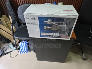 Sony HXR-Mc1500 Hd Camcorder Pal