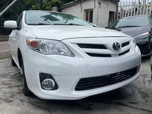 Toyota Corolla LE 4dr Sedan (1.8L 4cyl 4A) 2011 White