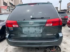 Toyota Sienna LE AWD 2005