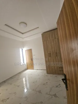 5bdrm Duplex in Omole Phase2 for rent
