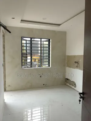 3bdrm Block of Flats in Allen Avenue for rent
