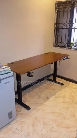 Electric Adjustable Height Desk.