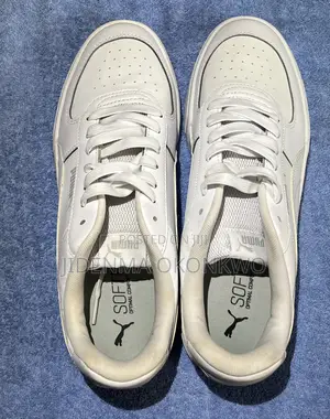 Puma Sneakers